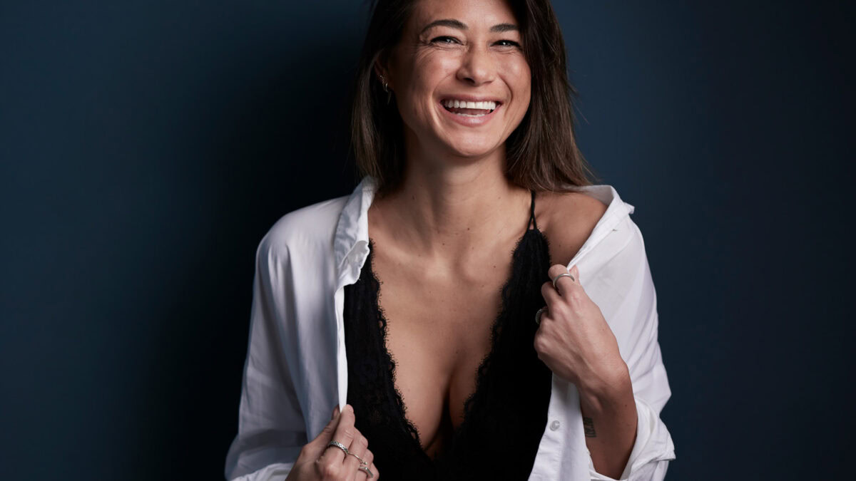 lingerie fotoshot lachende vrouw almere