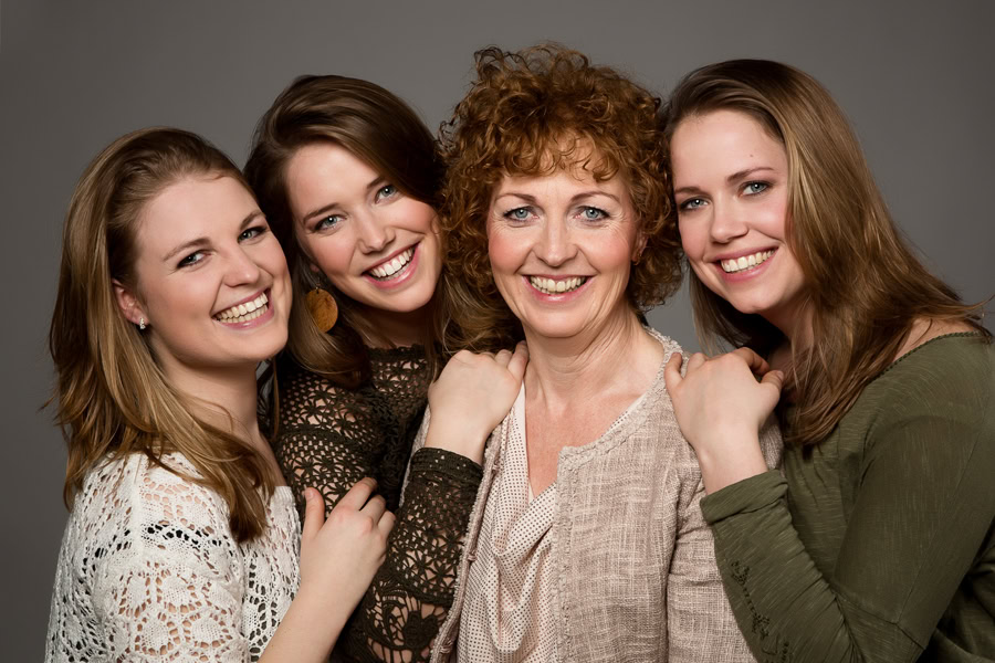 portret moeder en dochters