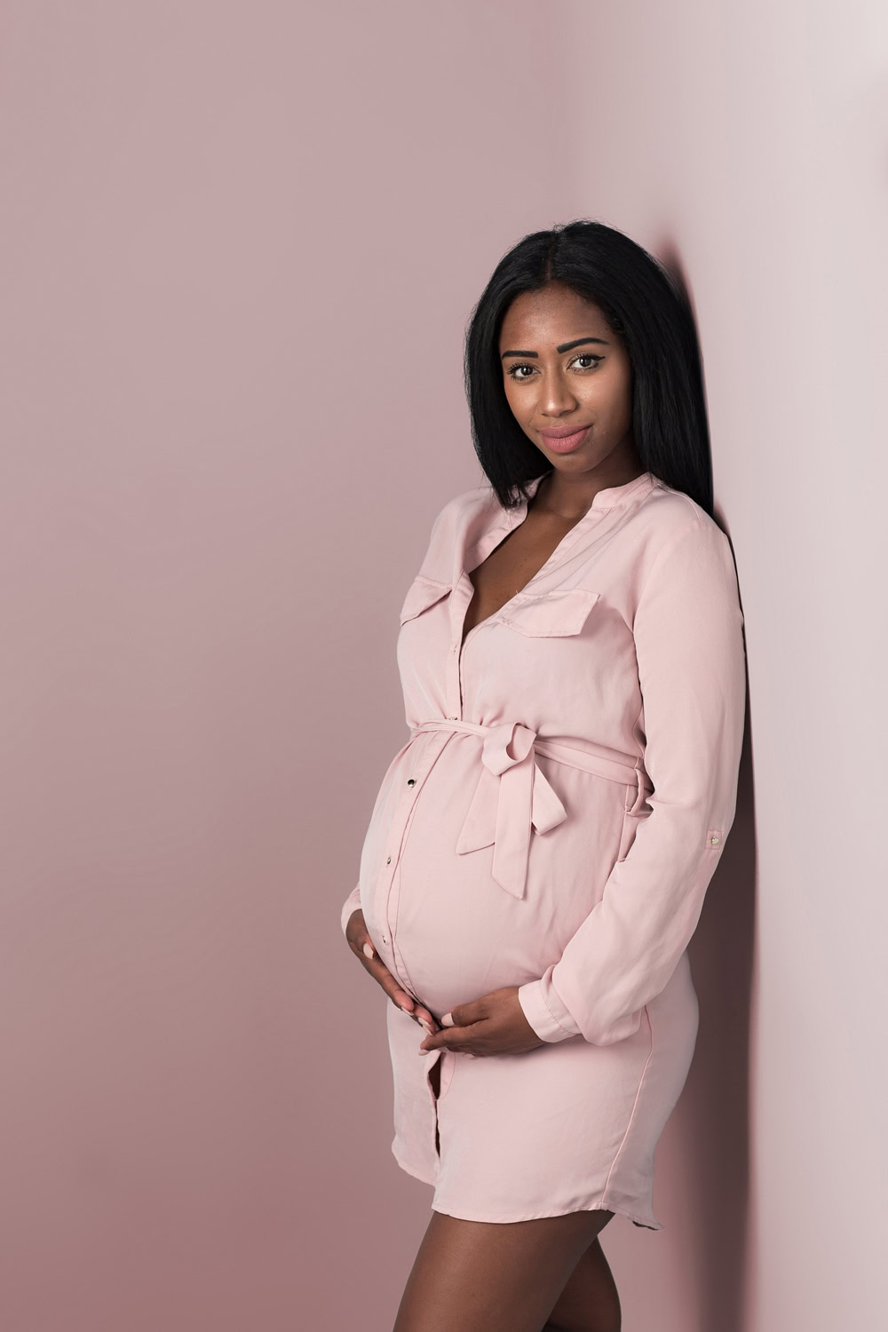 fotoshoot roze zwangerschap